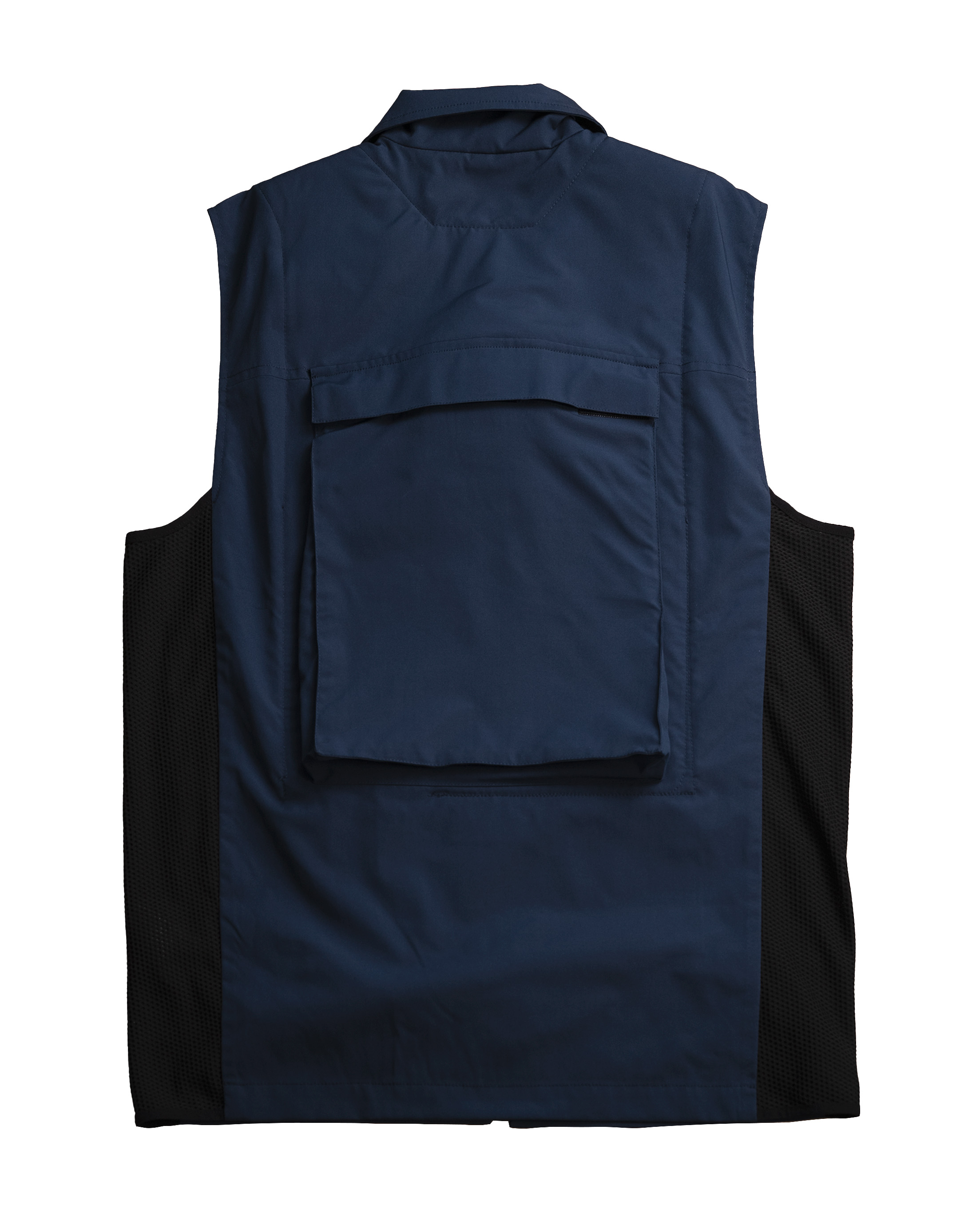 モバイルバッテリーで動く、涼感水冷ベスト DCV-200