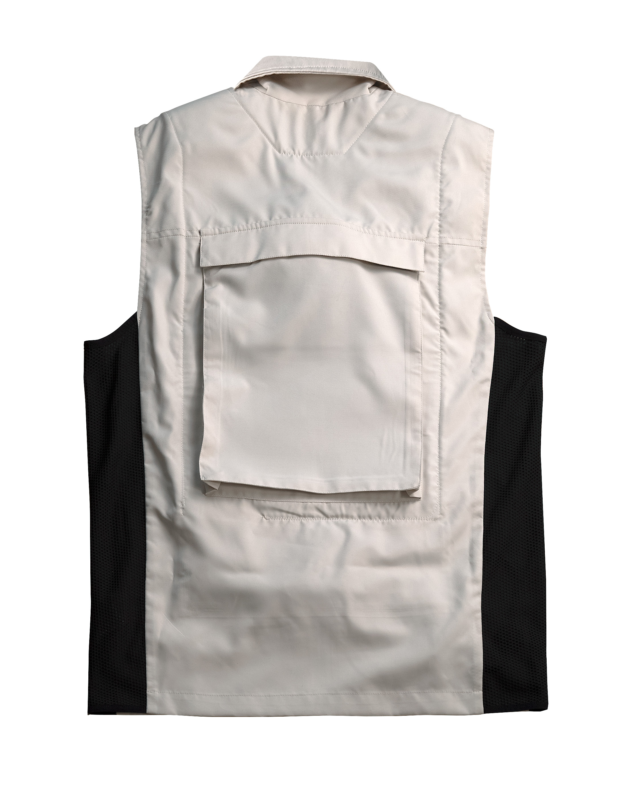 モバイルバッテリーで動く、涼感水冷ベスト DCV-200