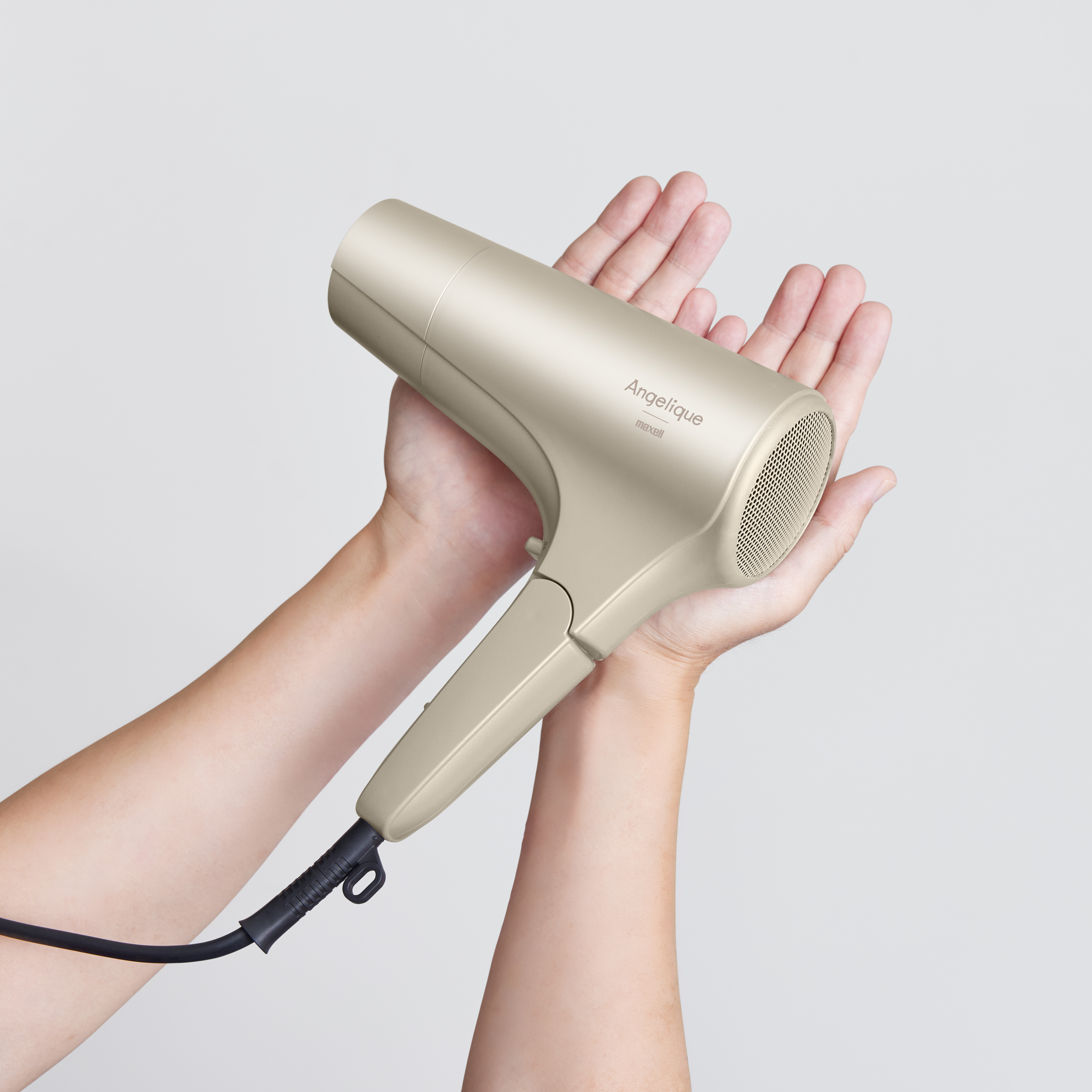 マクセル Angelique プラズマイオンヘアドライヤー MXDR-500A-GY