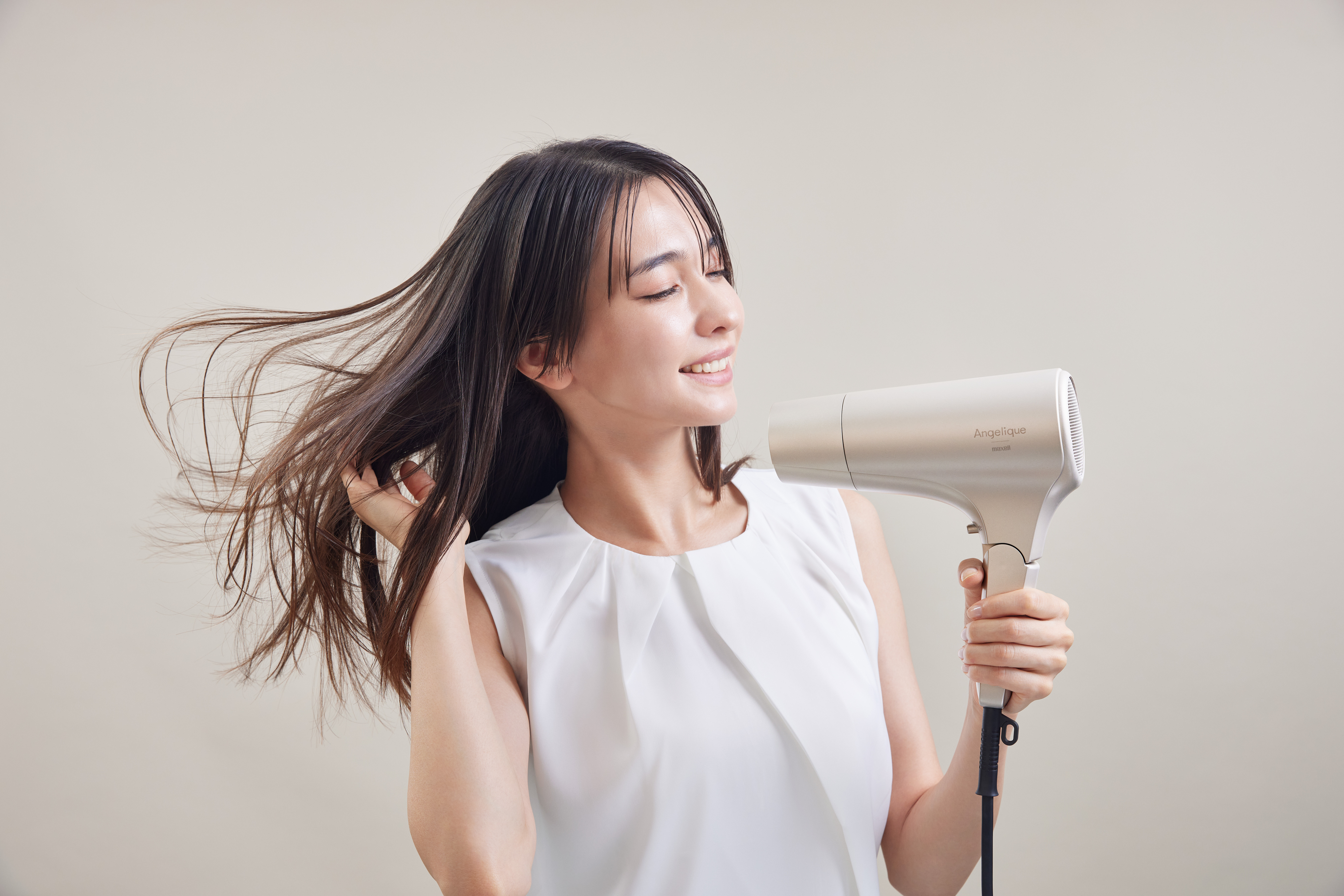 マクセル Angelique プラズマイオンヘアドライヤー MXDR-500A-GY