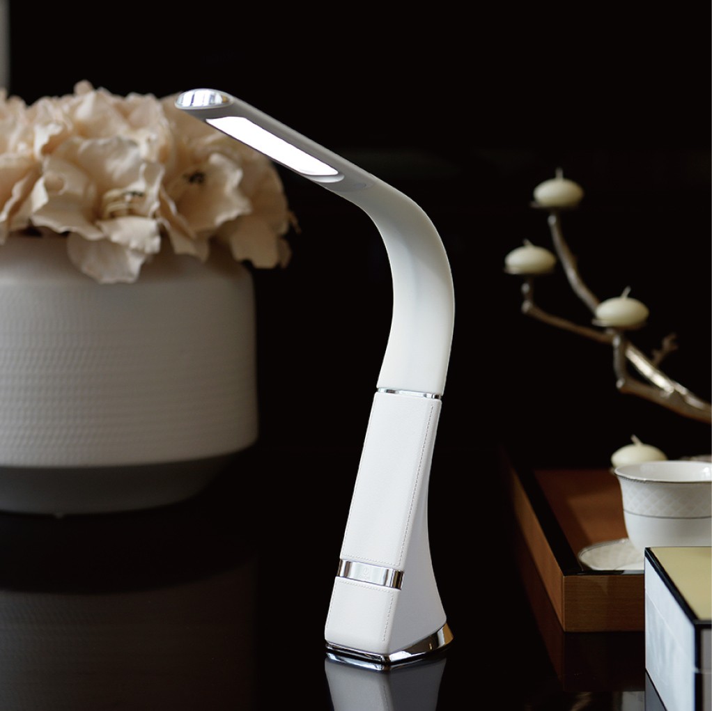 ゼピール LEDスタンドライト USB・AC 2WAY電源 DLS-H1008-WH