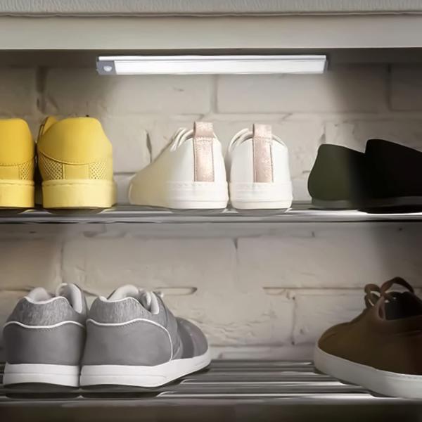 トレードワン 人感センサーモード搭載 USB充電式 LEDマグネットライトバー シルバー 30714