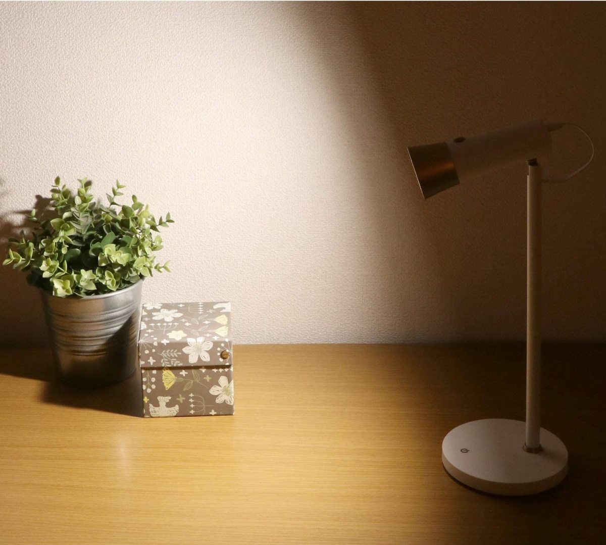 訳あり 箱不良 ゼピール 充電式 LEDスタンドライト ホワイト DJS-H1020-WH