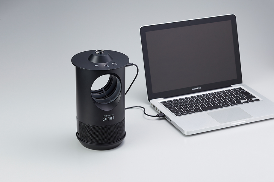 APIX アピックス ポータブル蚊取り捕虫器 AIC-30B(BK)